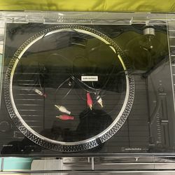 Audio-Technica AT-LP120XUSB-BK Direct-Drive Turntable (Analog & USB)