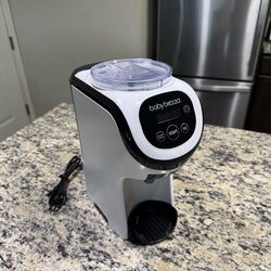 Baby Brezza Formula Pro Mini Baby Formula Dispenser