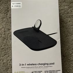 mophie 3 in 1 Wireless Charge Pad - Qi Wireless 7.5W Charging Pad for Apple iPhone, Airpods, and Apple Watch - Black