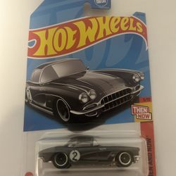 Hot Wheels ‘62 Corvette
