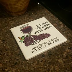 Ceramic Wine-Themed Tile Trivet - Purple Grapes- Size: 6" https://offerup.com/redirect/?o=U3EuaW4=.