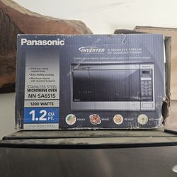 Panasonic Microwave Lightly Used In Box