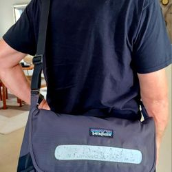 Patagonia messenger bag, $25