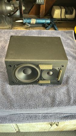 M and K  S-85 C center channel speaker