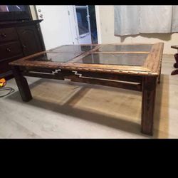 Coffee Table With Two Matching End Tables 