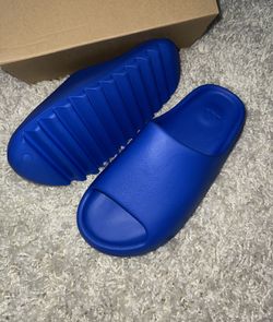 Yeezy Slide Azure