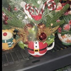 Christmas Santa Artificial Floral Arrangement 