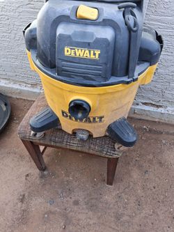 DeWalt Wet/Dry Shop Vacuum