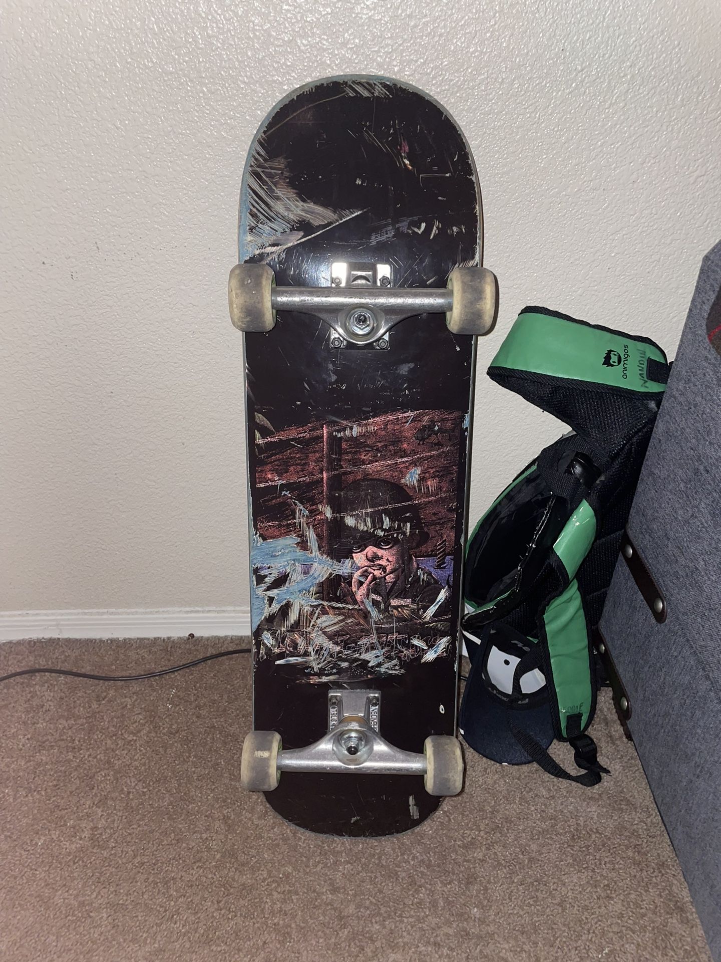 Skateboard size 8.5 
