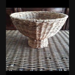 Large woven display bowl, Measures 13 Inches In Diameter And 8 Inches Tall 