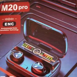 Wireless Noise Cancelling Earbuds 