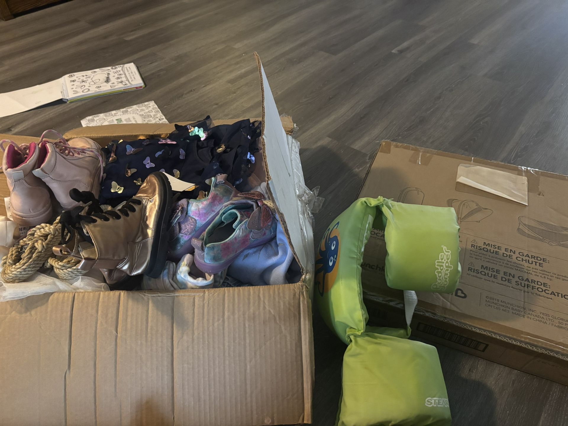 3 & 4 Year Old Girl Clothing W/ Traveling Bassinet And Floaties