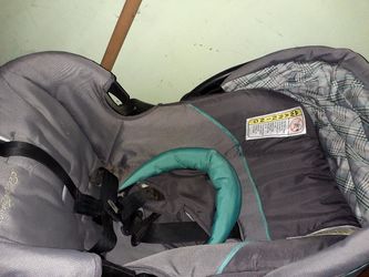 Carseat with sunshild windshield