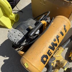 Dewalt Compressor 