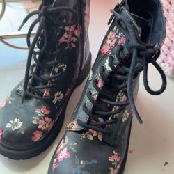 Girl Boots Size 1 