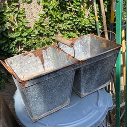 Aluminum Double Plant Holder