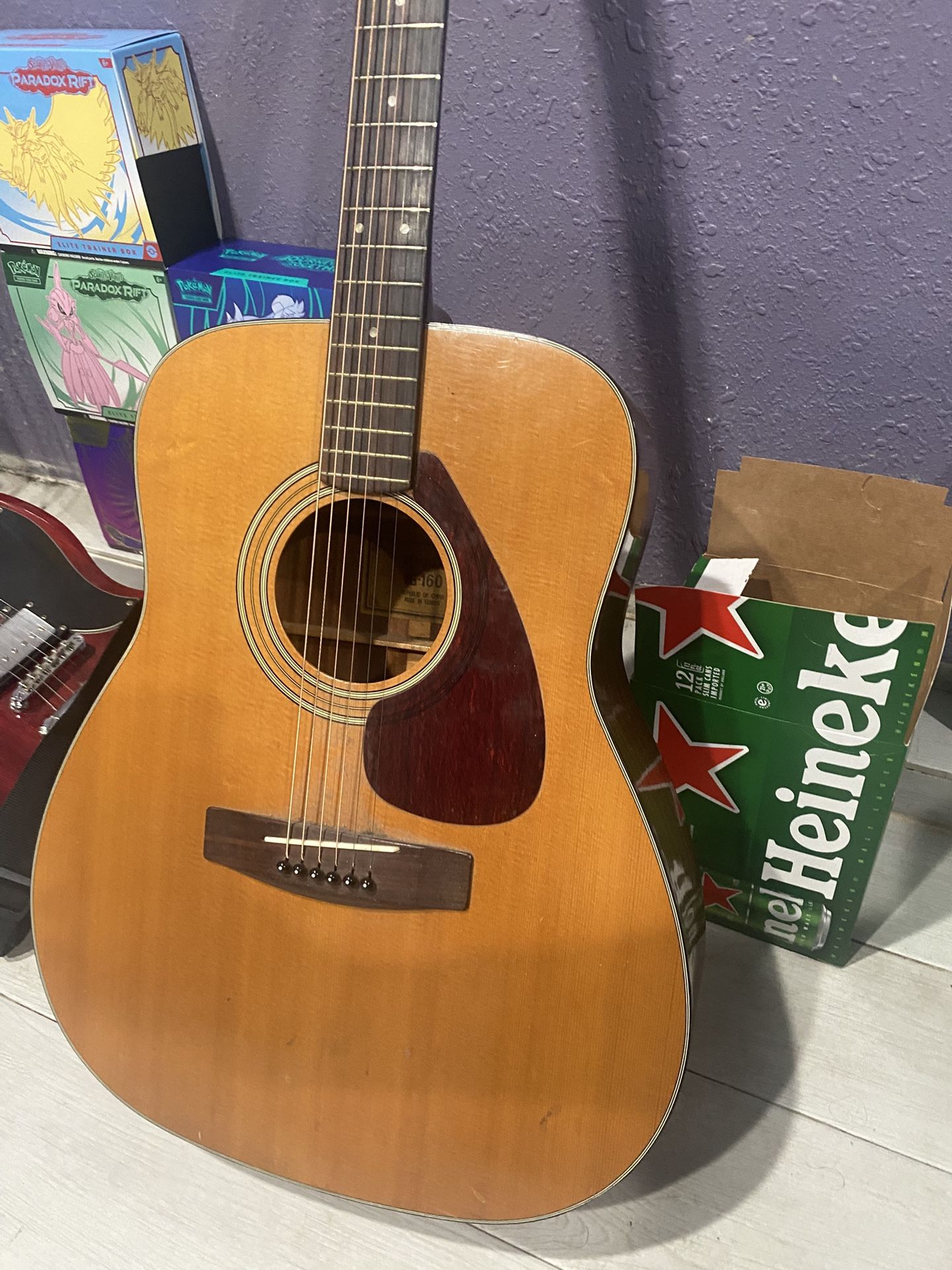Yamaha Acoustic Guitar