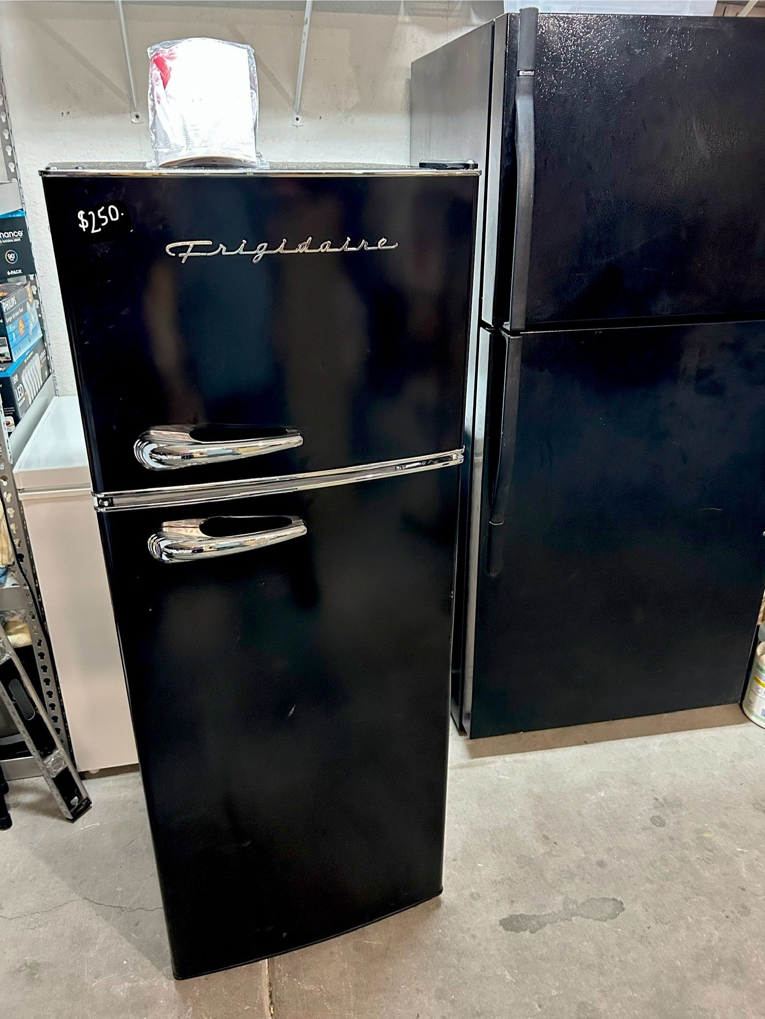 NEW-7.5 Cubic Ft. Retro Frigidaire Mini Fridge/Freezer