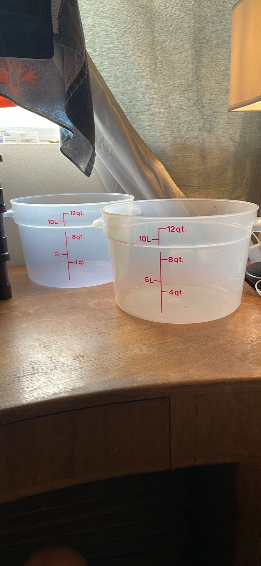 2 Cambro 12 Qt. Translucent Round Polypropylene Food Storage Container made in USA p/u as is.