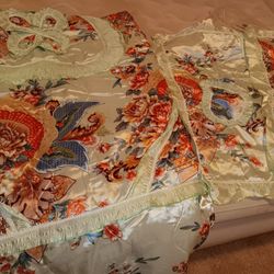 Comforter Skirt with Pillow Cases  - Queen Size 