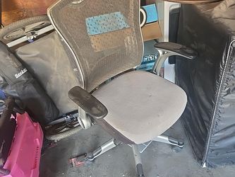 Ergonomic Mesh Office Chair – $40 OBO