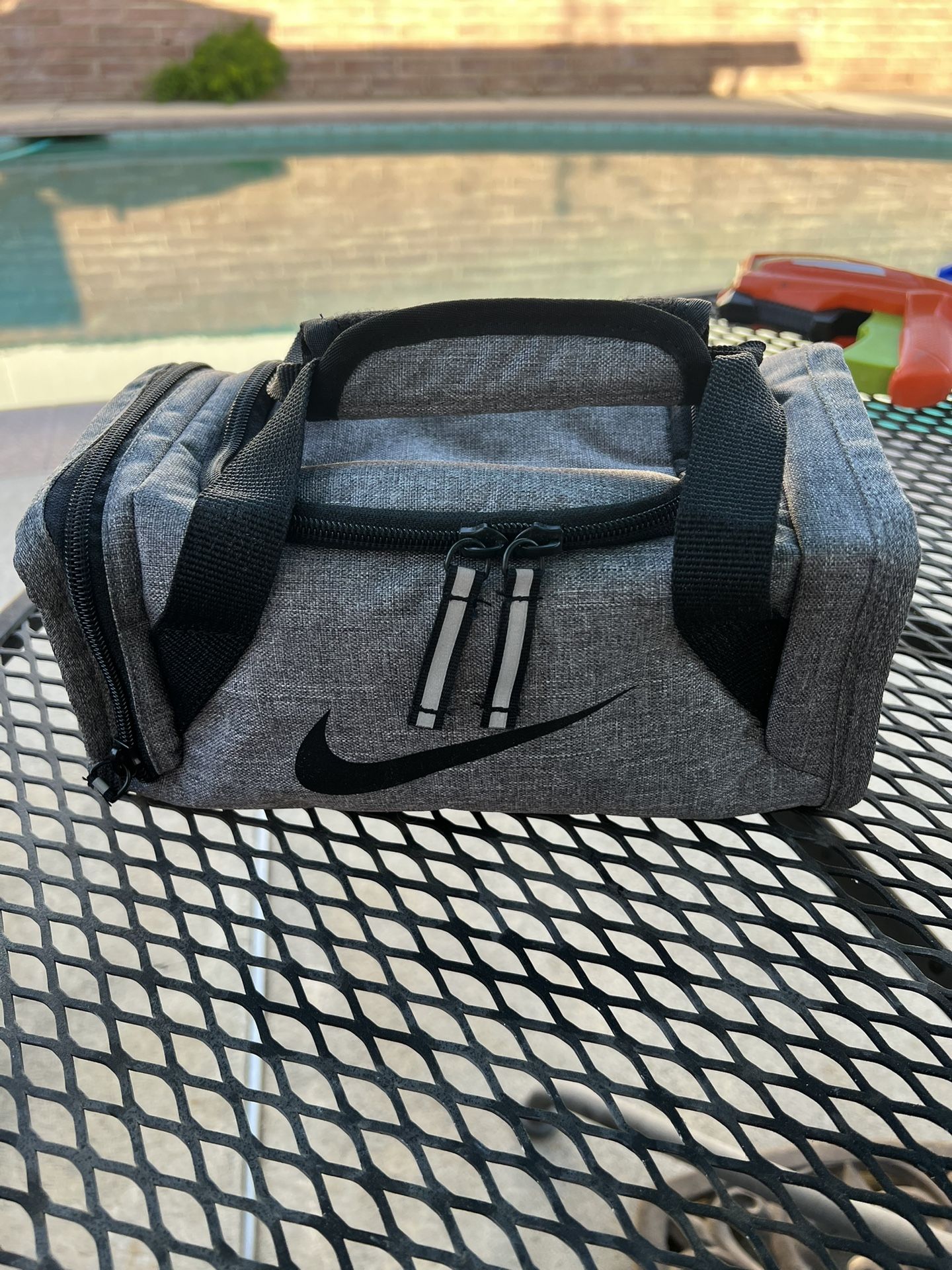 Nike Kids Deluxe Insulated Tote Lunch Bag