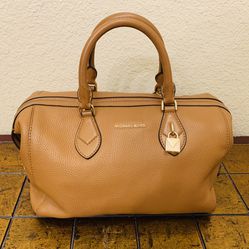 Excellent Handbag • Authentic Micheal Kors Pebble Leather Satchel Handbag (Riverside)