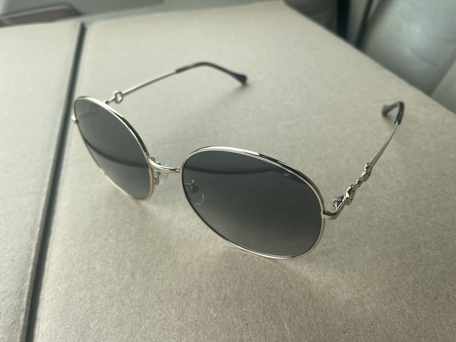 Brand New Authentic Gucci Aviator Style Glasses Unise