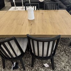 Dining Table With 4 Side Chairs And 2 Arm Chairs 