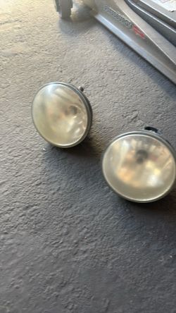 CNN05-14 tacoma oem  fog lights