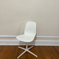 IKA Desk Chair $20 ASAP Quick Graduation Sale 