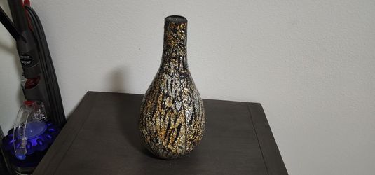 Vase Decor Excellent Condition 7"(W)x14"(H) $25