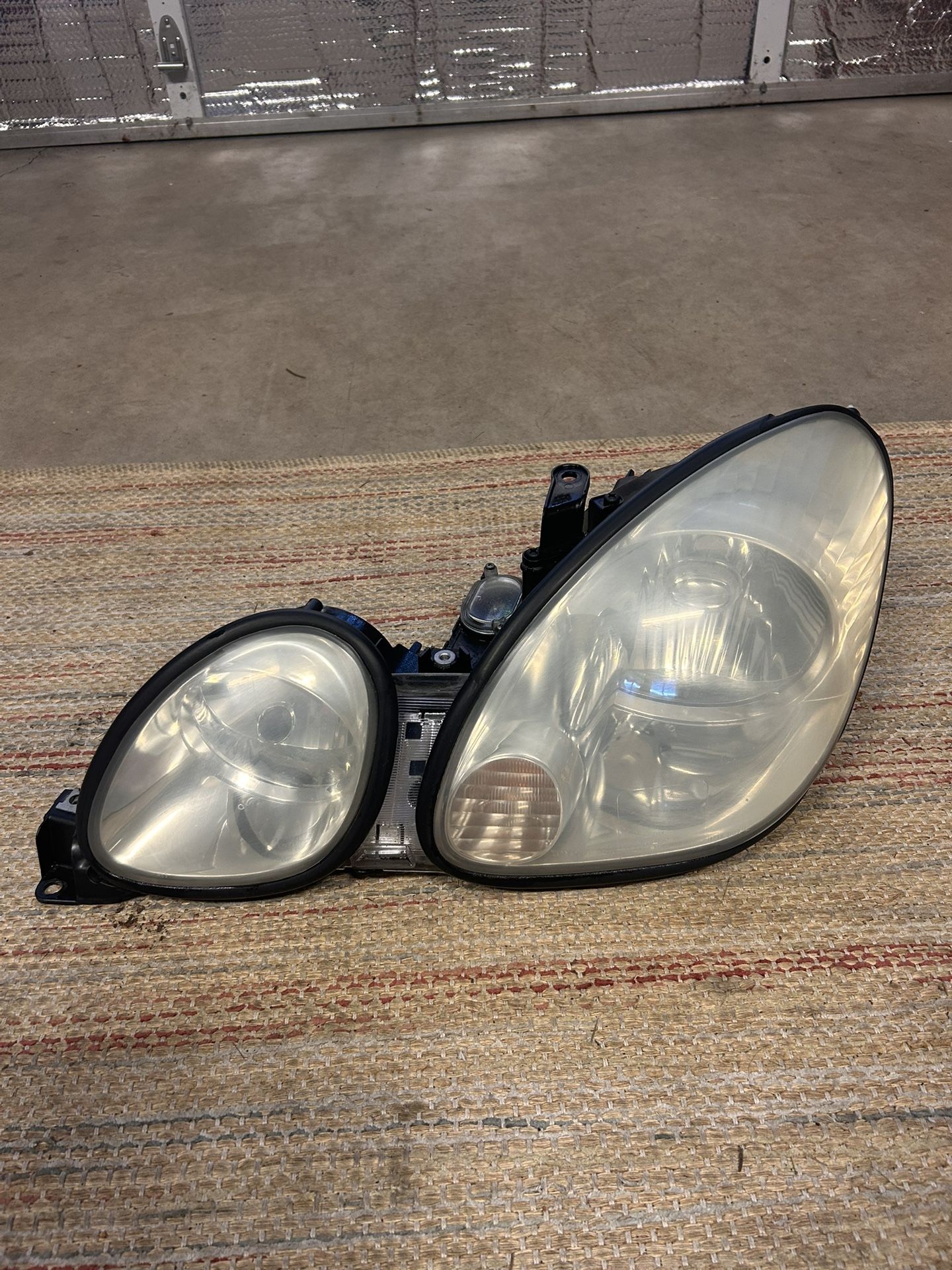 98-05 Lexus Gs300 Driver Side Headlight