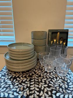 Full Dinnerware set