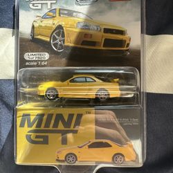 Mini Gt Yellow Nissan Skyline 