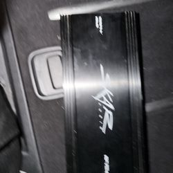 Skar Audio Car Amplifier 