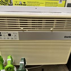 Danby Air Conditioner- Window