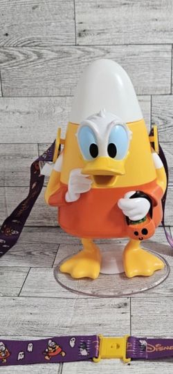 2022 Donald Duck Candy Corn Sipper Cup.