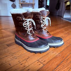SOREL CARIBOU WINTER BOOTS SIZE 9.5