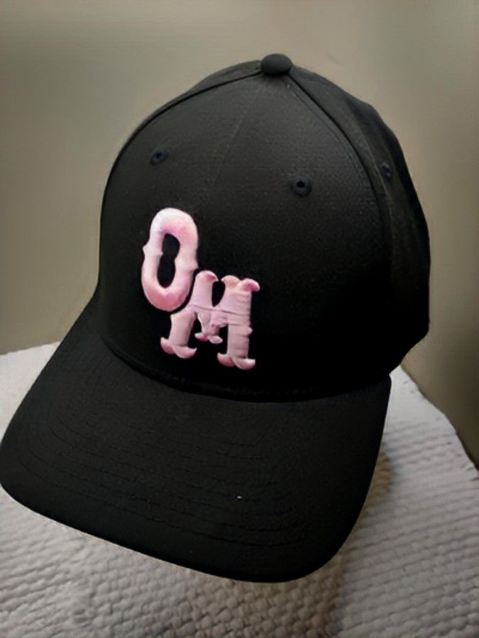 Malmo Oat Milkers Minor League Baseball Hat New Era Stretch Fit Cap L/XL Black Pink