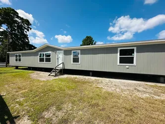 Spotless New 2025 Double Wide Tru Home