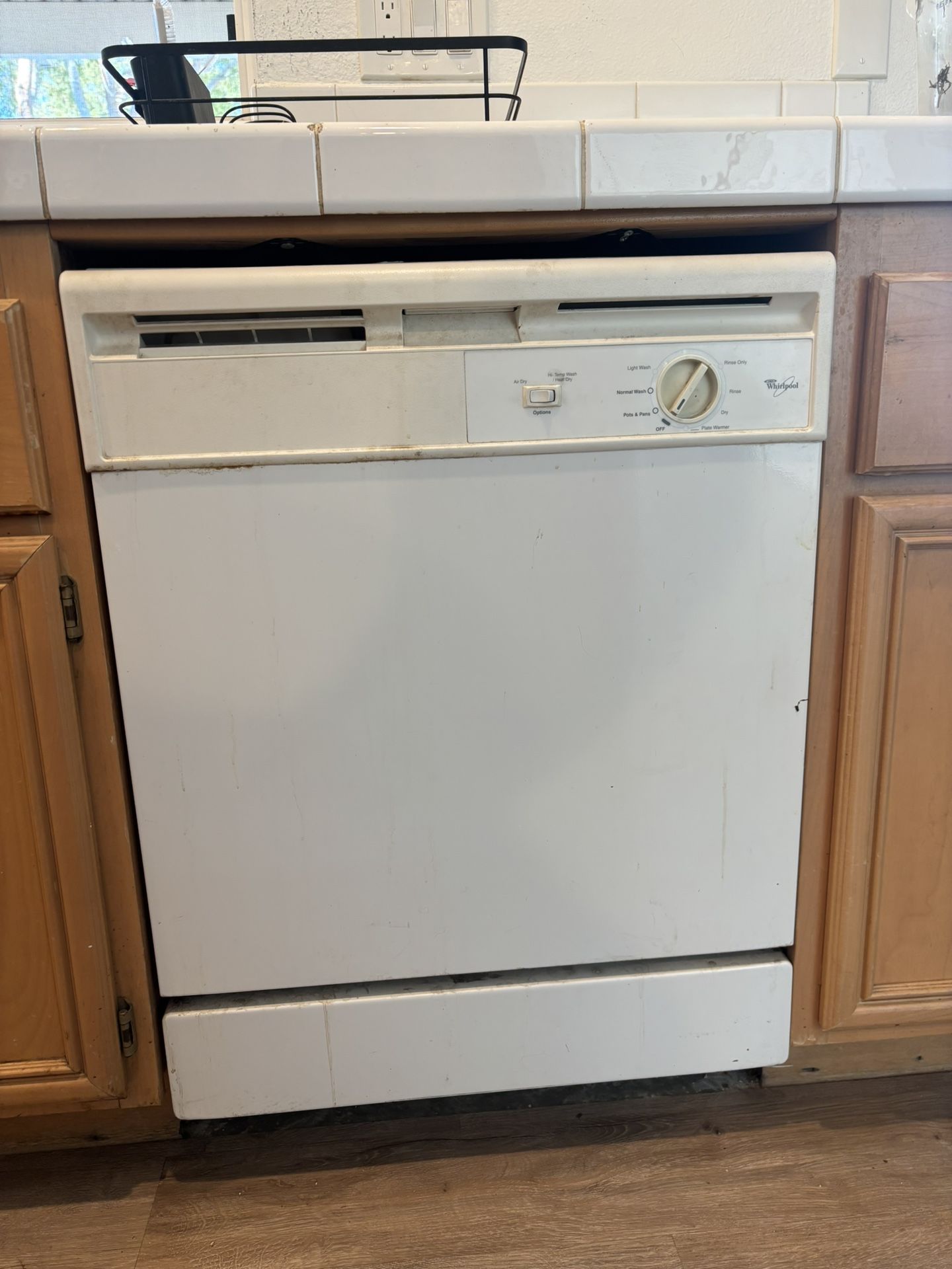 Whirlpool White Dishwasher 