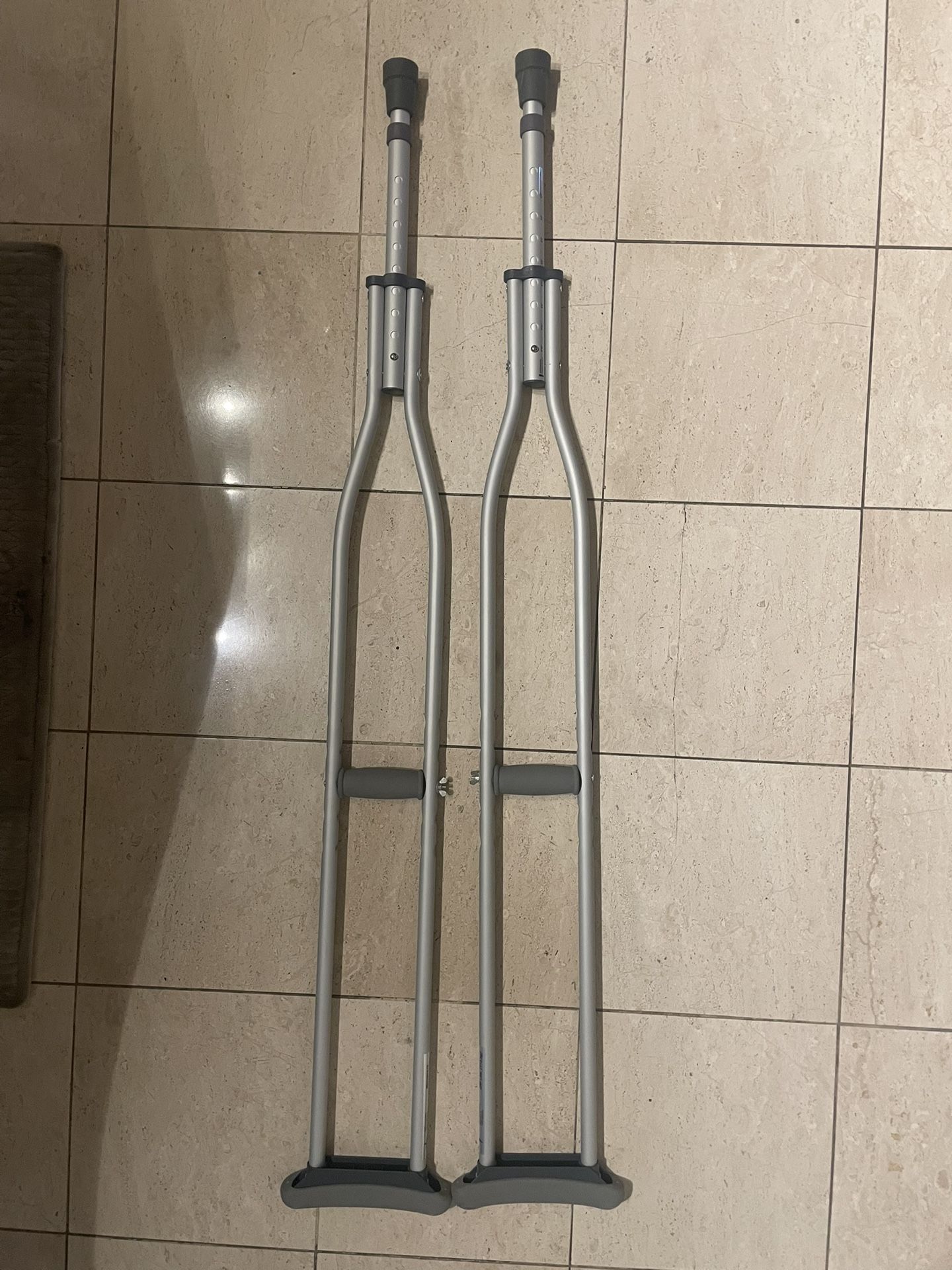 Medline Crutches