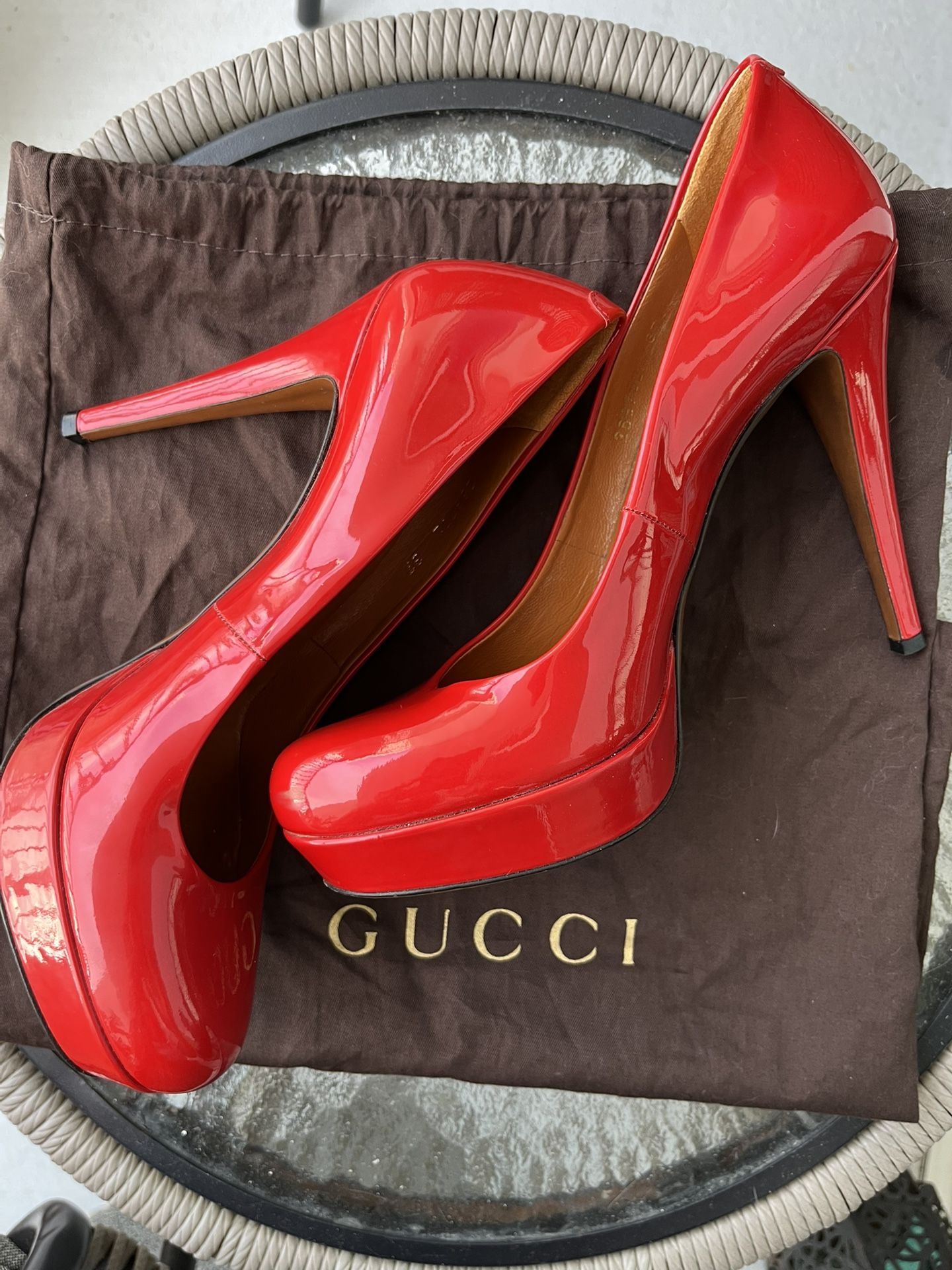 GUCCI Cherry Red Patent Leather Size7