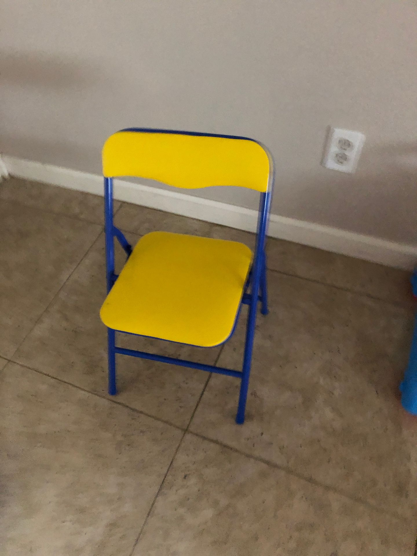 Child/kids chair