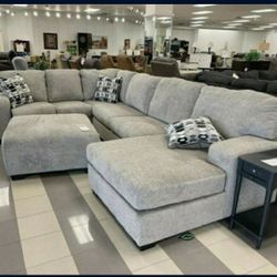 U SHAPED SECTIONAL COUCH SAME DAY DELIVERY By ASHLEY 