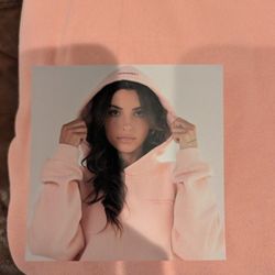 Comfrt Peach Hoodie Medium 