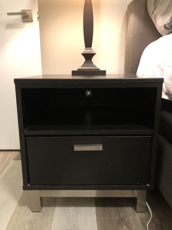 Black night stand for Sale in Chicago, IL OfferUp