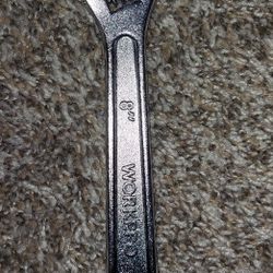 8 in Ajustable Wrench