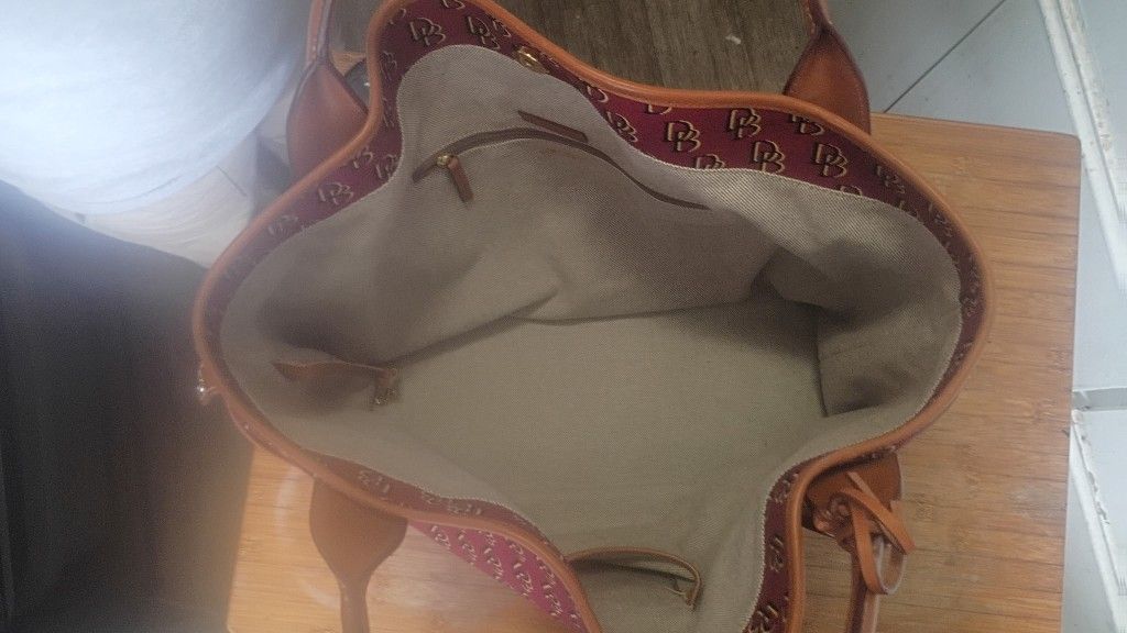 Dooney & Bourke Bag